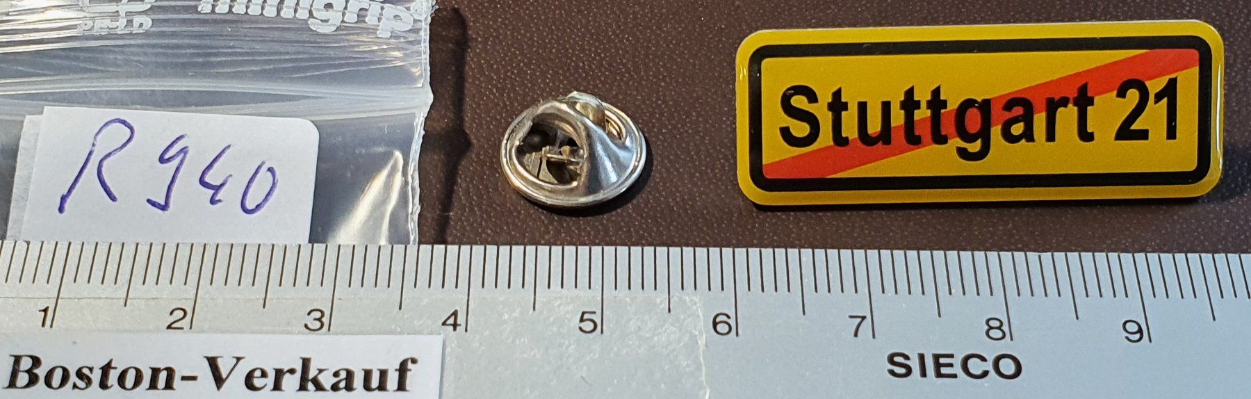 Placchette & Badge: R940 - Pin Stuttgart 21 Baustelle – Usato da Reinach BL venduto da Boston-Verkauf 1