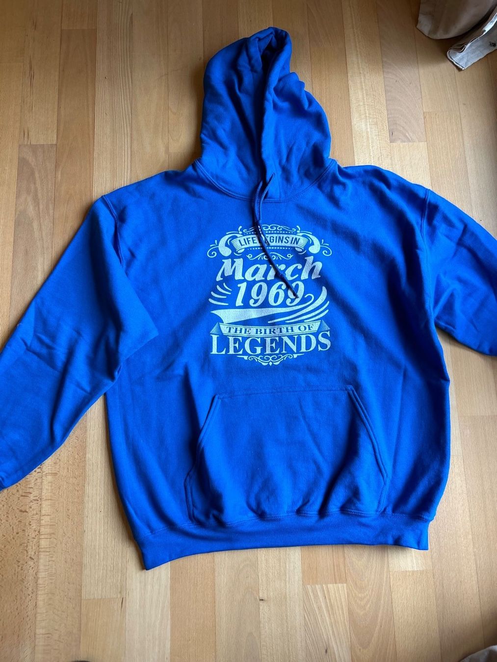 Maglioni & Felpe: Hoodie: "Born in March 1969 Legends" Gr. L Pullover – Usato da Neftenbach venduto da Boska_1969 1