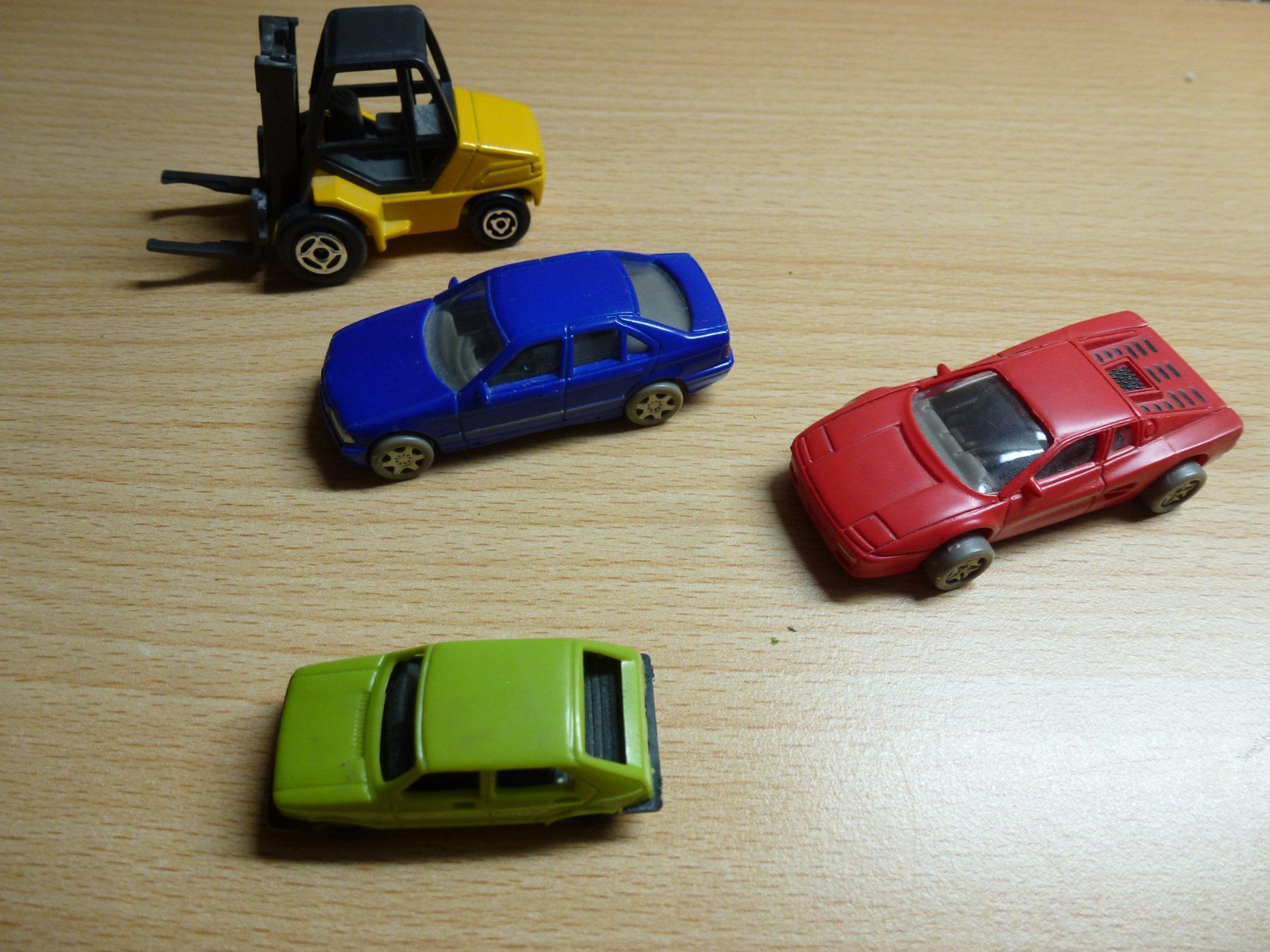 Modelleisenbahnen: 4 Autos – Gebraucht aus Hombrechtikon von Se9 2