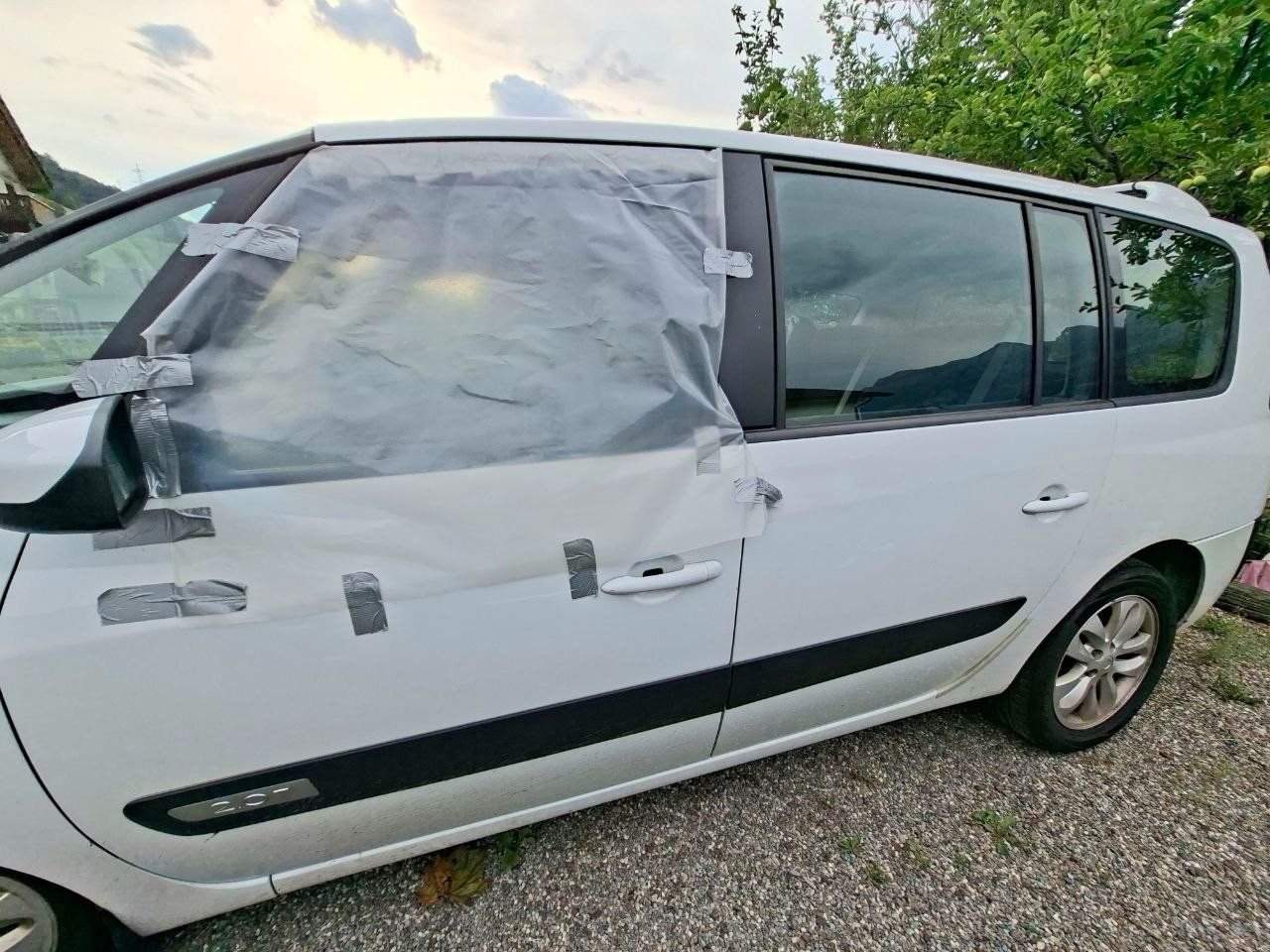 Renault Automobili: Renault Espace 2.0 T als Ersatzteilspender – Usato da Quarten venduto da Kristalllicht 1