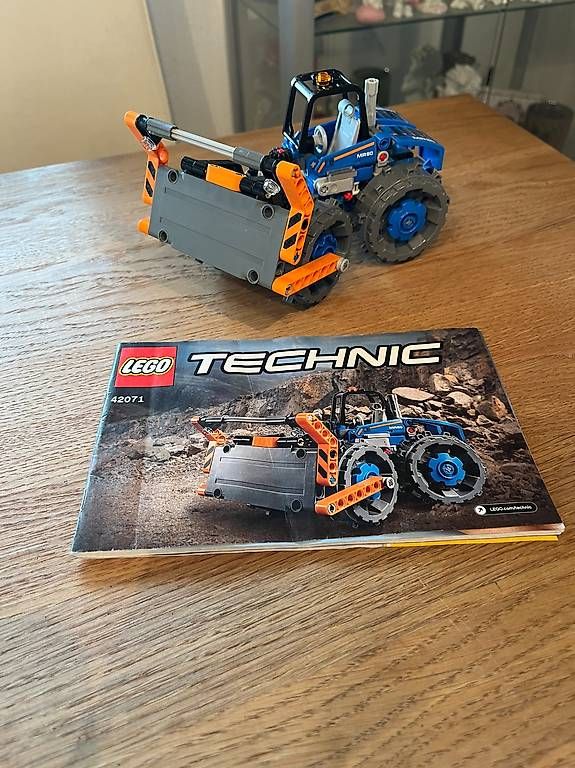 Lego Kit di costruzioni: LEGO Kompaktor mit OVP 42071 – Usato da Olten venduto da Einwegparadies 1