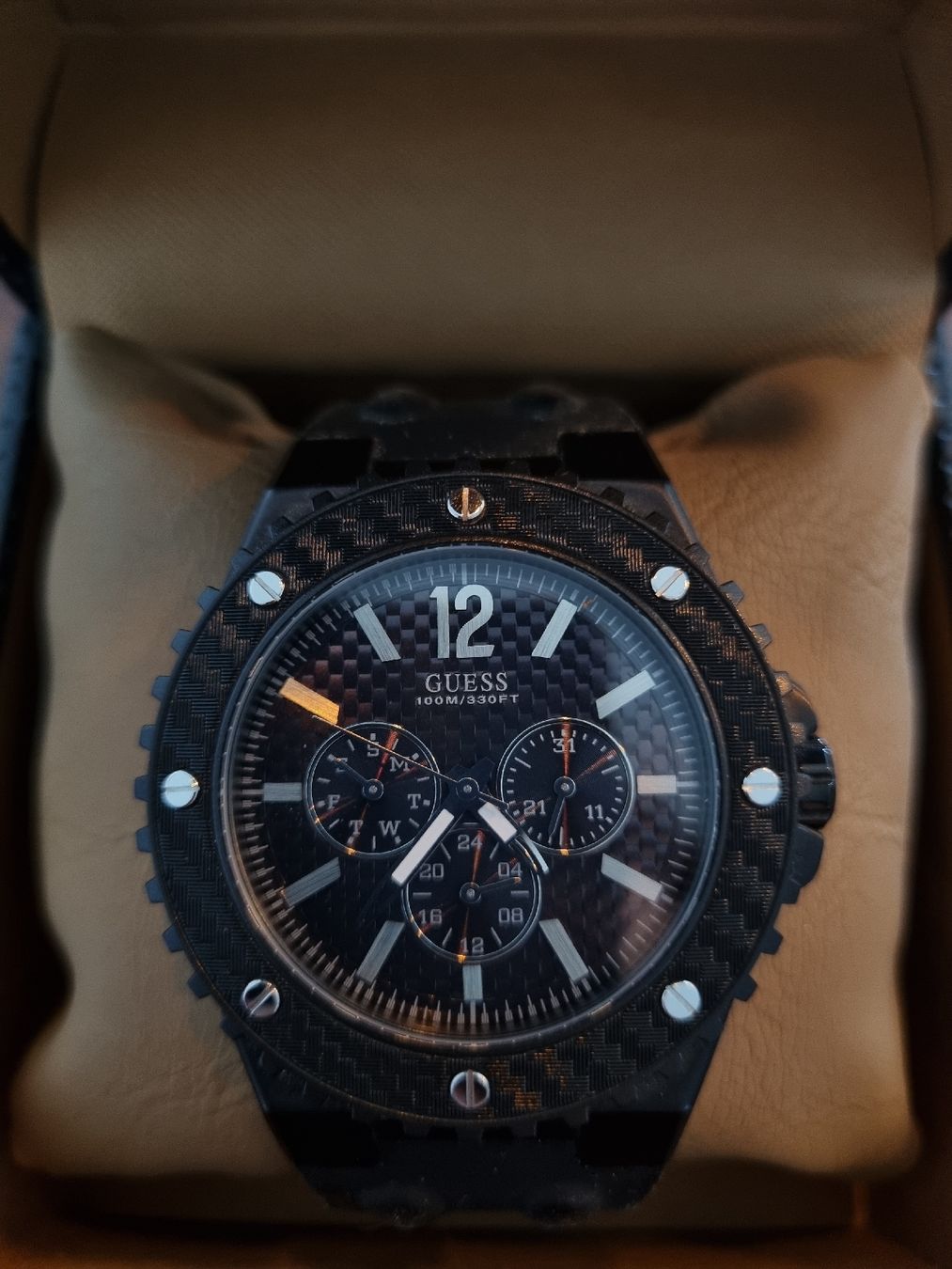 Guess Uhren: Guess Uhr Schwarz Carbon – Gebraucht aus Bülach von cf96 1