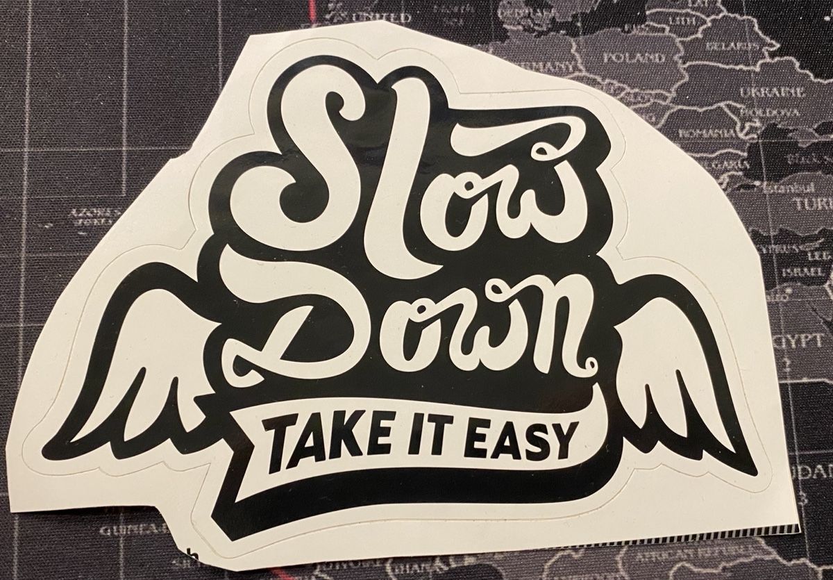 Sticker: Sticker mit Flügelmotiv "Slow Down Take It Easy" – Nuovo (secondo la descrizione) da Allschwil venduto da Deal_Tiger99