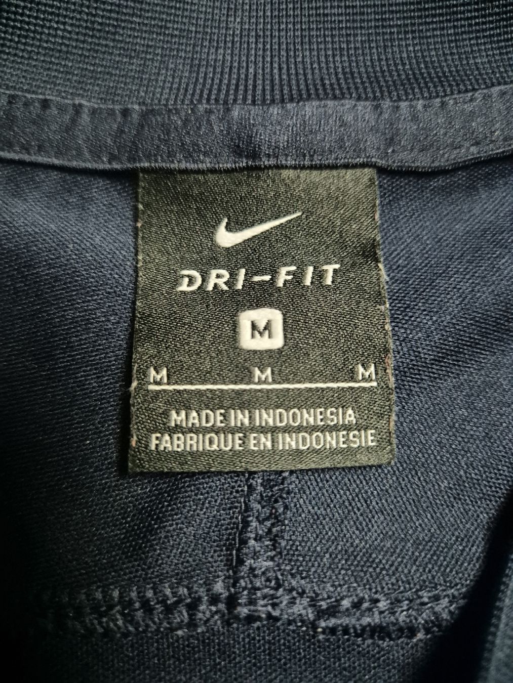 Nike Giacche: Nike 18/19 Frankreich Jacke Grösse M – Usato da St. Gallen venduto da CaliSunshine 5