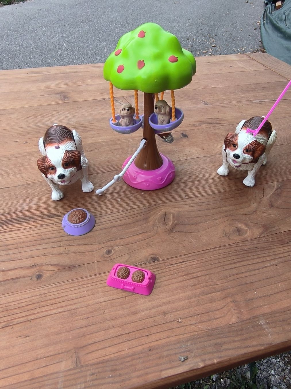 Puppen: Barbies mit viel Zubehör – Gebraucht aus Murzelen von zbe_qwt6 3