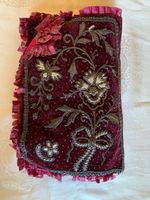 Broderie 19ème siècle avec fils métalliques et vraies perles