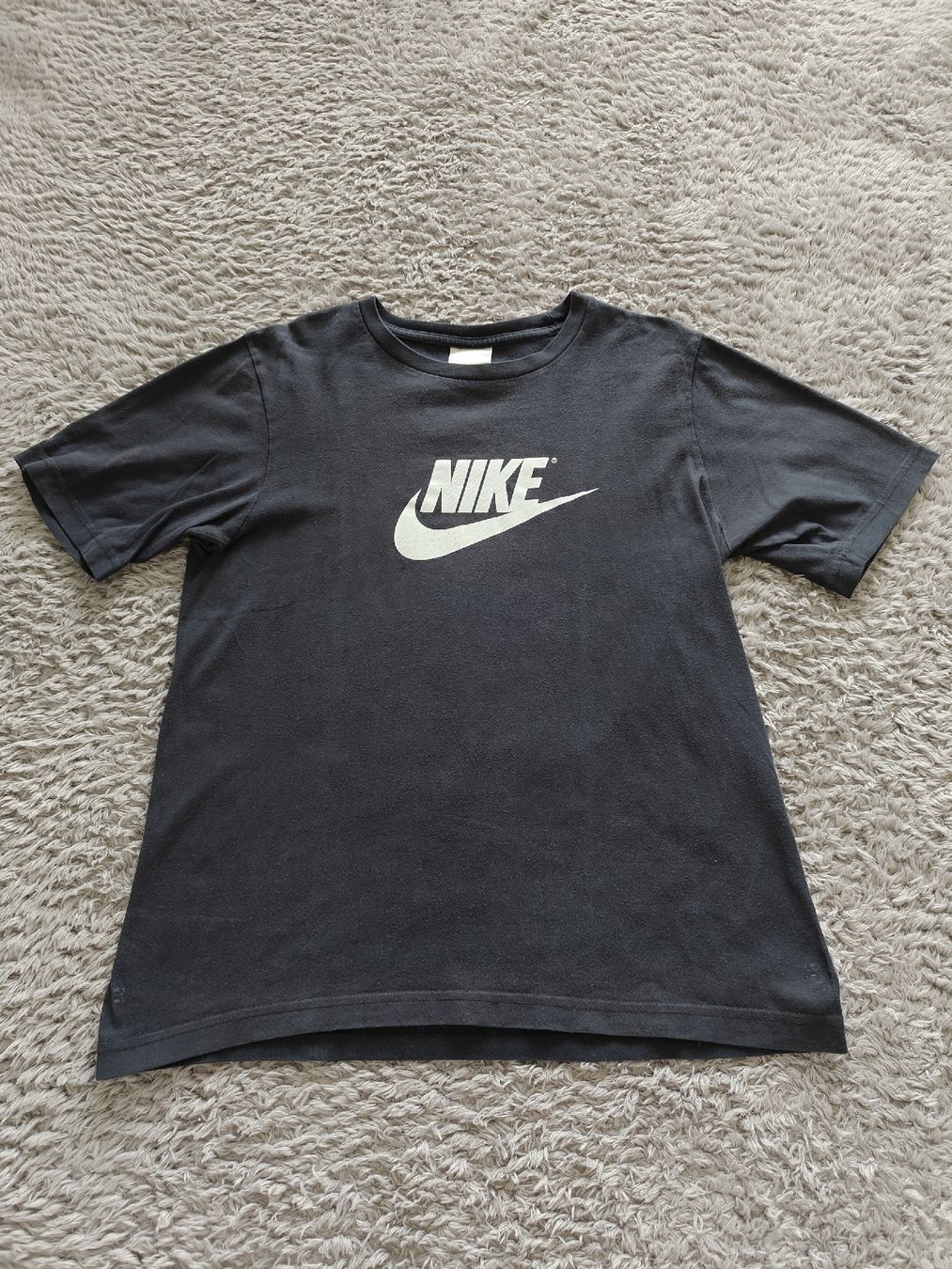 Nike T-Shirts: Nike T Shirt – Gebraucht aus Pieterlen von Saemelili