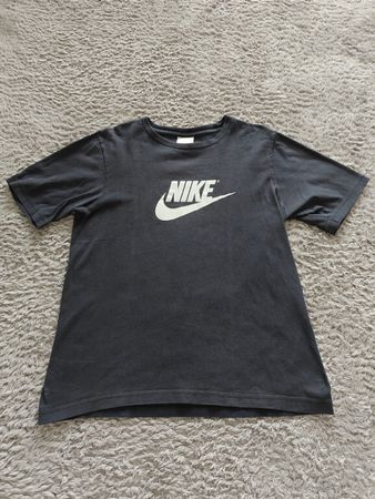 Nike T Shirt