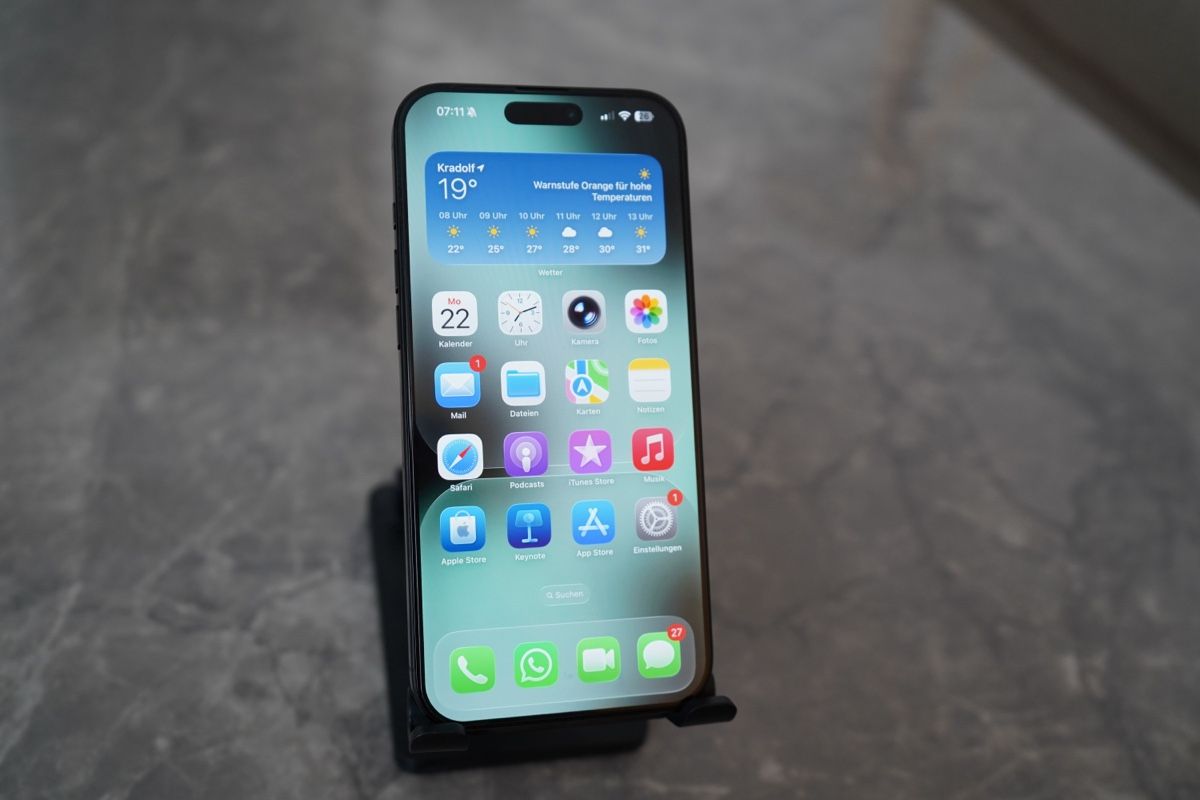 Apple Handys / Smartphones: iPhone 16 Pro Max black titanium guter Zustand – Gebraucht aus Kradolf von mel_9bp5 3