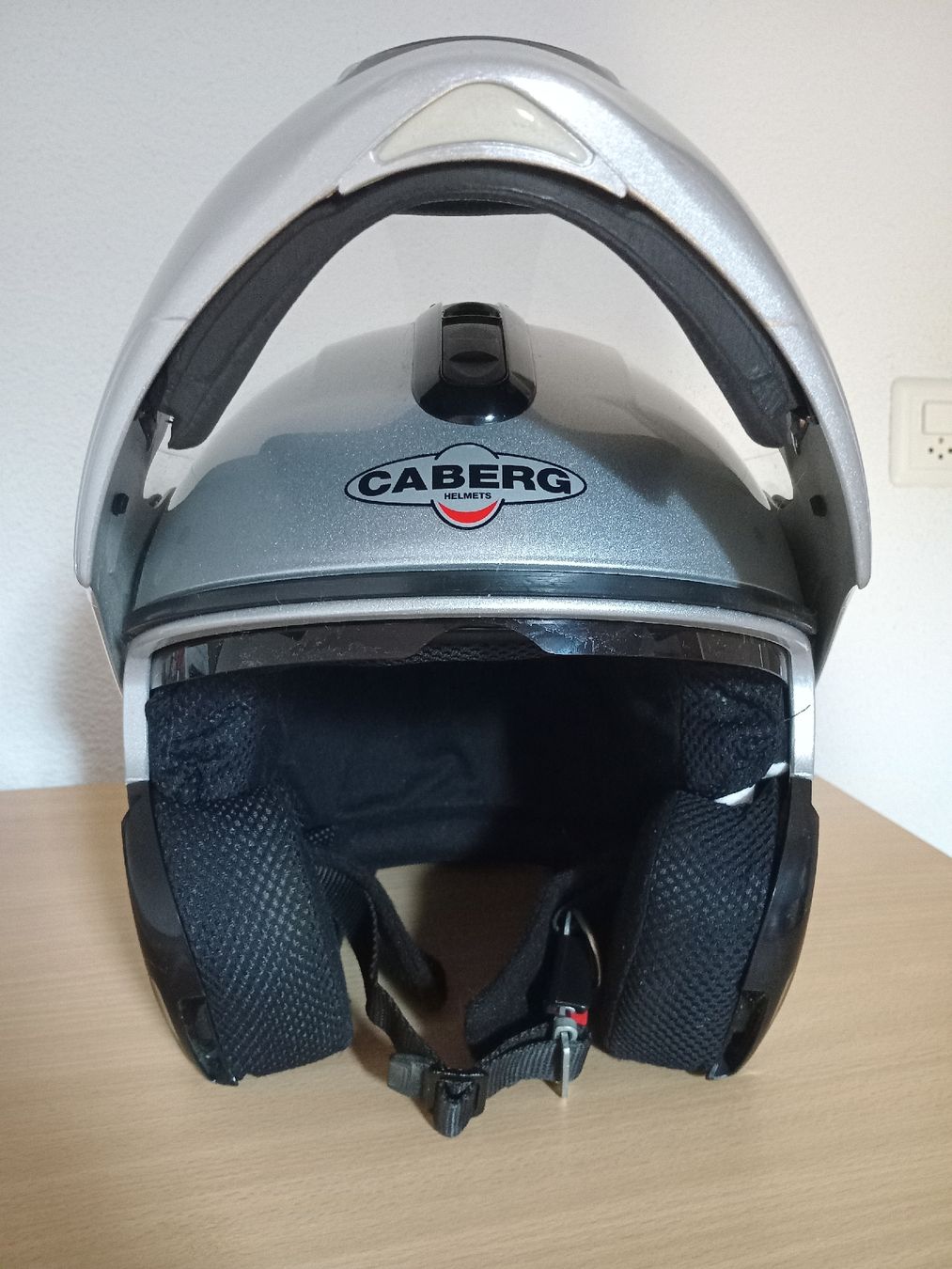 Helme & Visiere: Motorradhelm M – Gebraucht aus Weisslingen von reg_ncv8 1