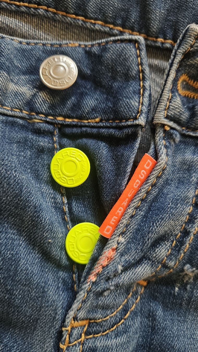 Dsquared2 Jeans: DISQUARED2 Jeans 38 (IT) – Usato da Rheinfelden venduto da DHS 2