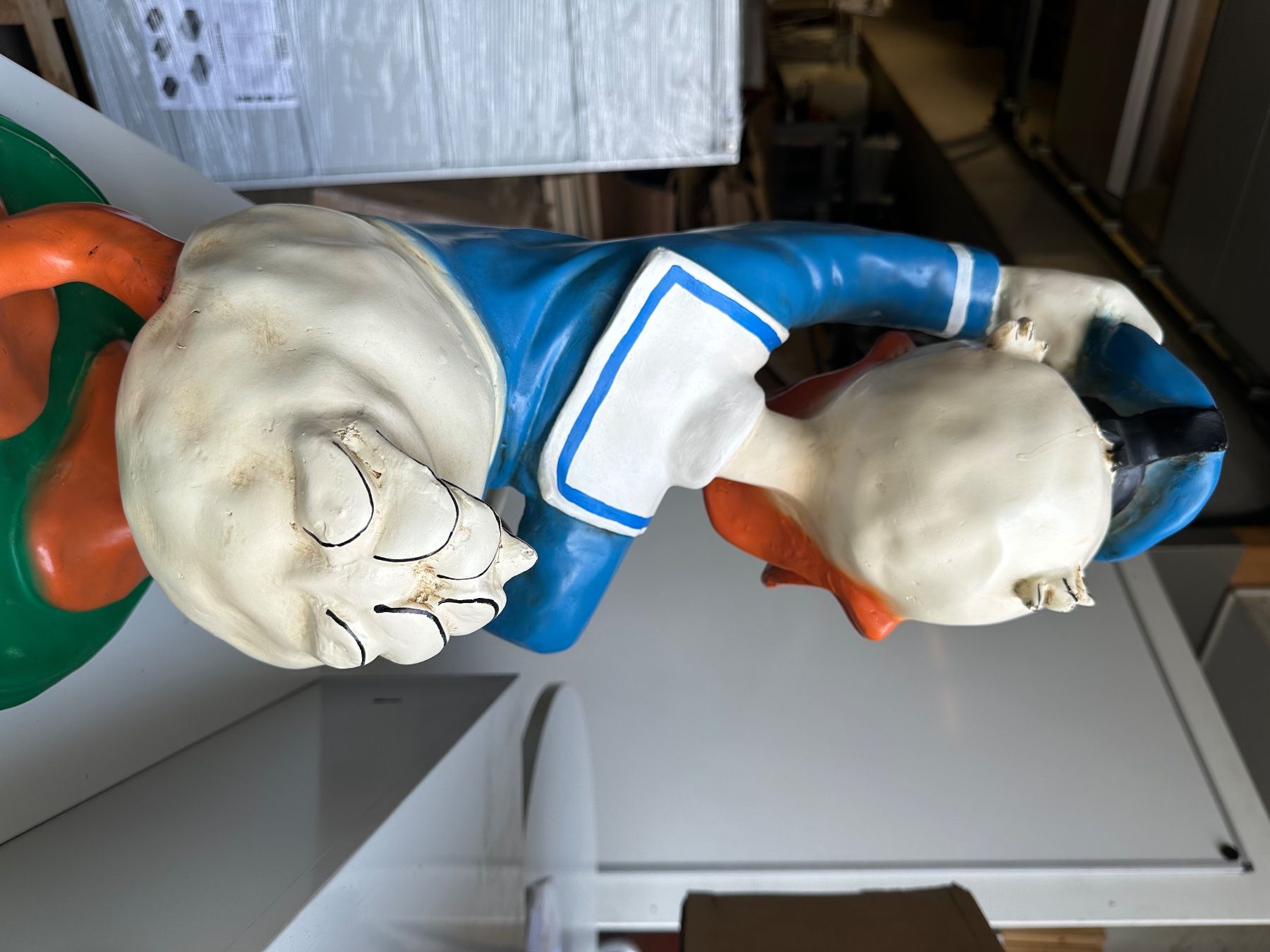 Disney Statuette: coole Disneyfigur Donald Duck 61cm – Usato da Necker venduto da liq24 1
