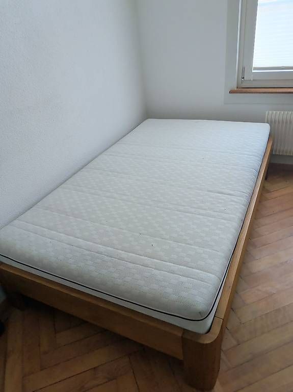 Lits: Solides Eichen-Bett – D'occasion à Bern par actinistia 2