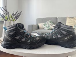 Salomon Wanderschuhe mit Gore-Tex