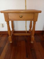 Table de chevet en bois massif 1 tiroir vintage