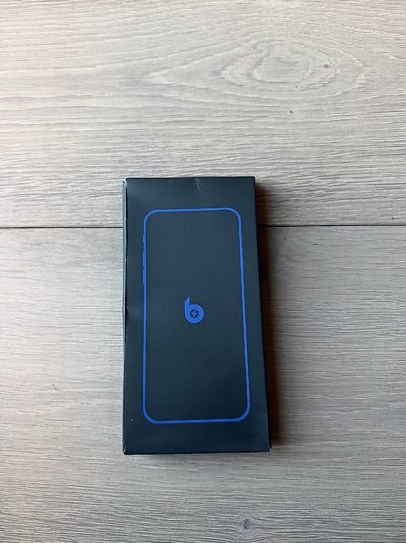 Cover & Protezioni schermo: Phone 15pro Max Bluebolt Chargers – Usato da Ebmatingen venduto da N.Bu 3
