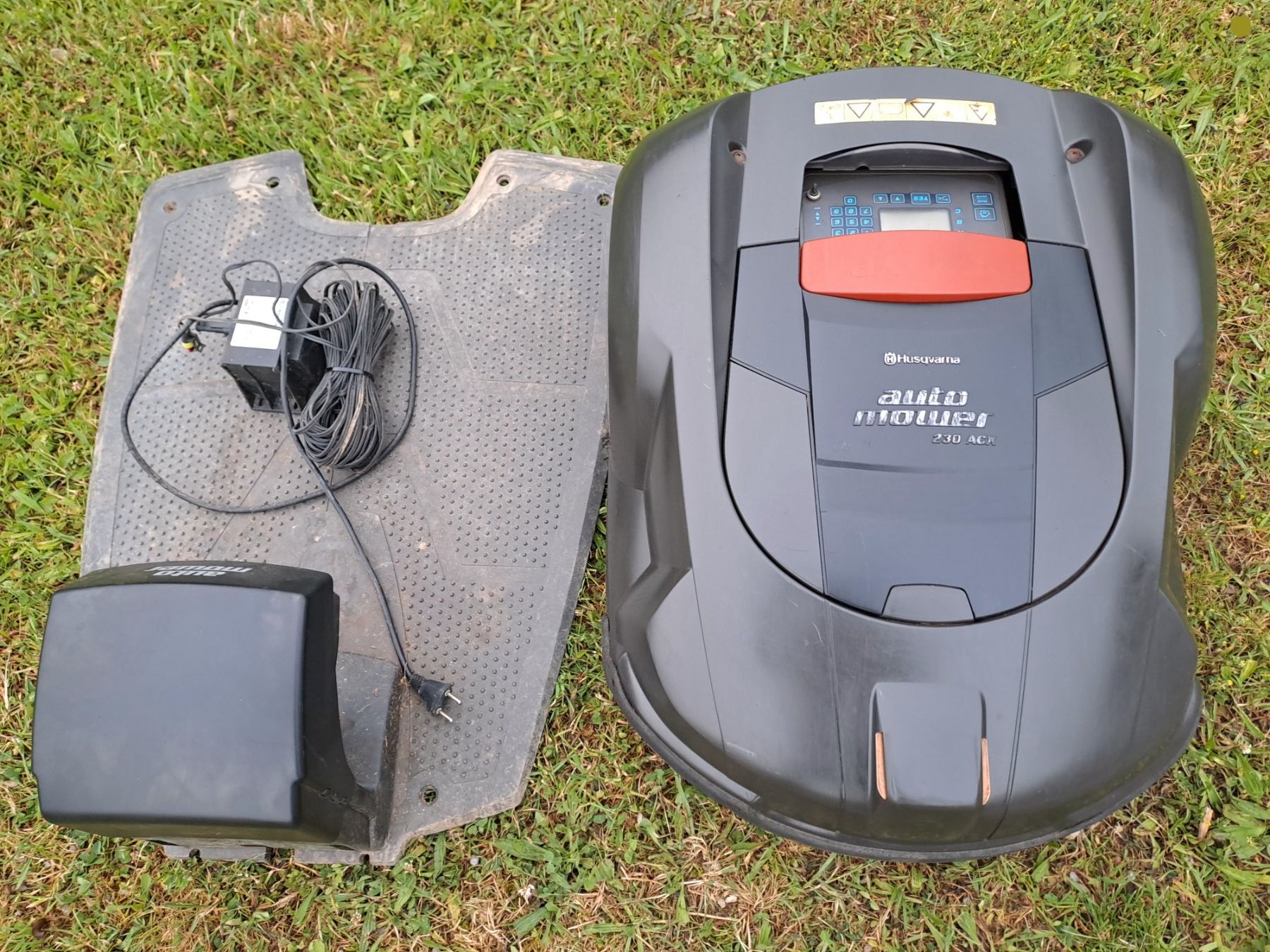 Husqvarna Tagliaerba: Automower Husqvarna 230 ACX – Usato da Gossau SG venduto da Iki003