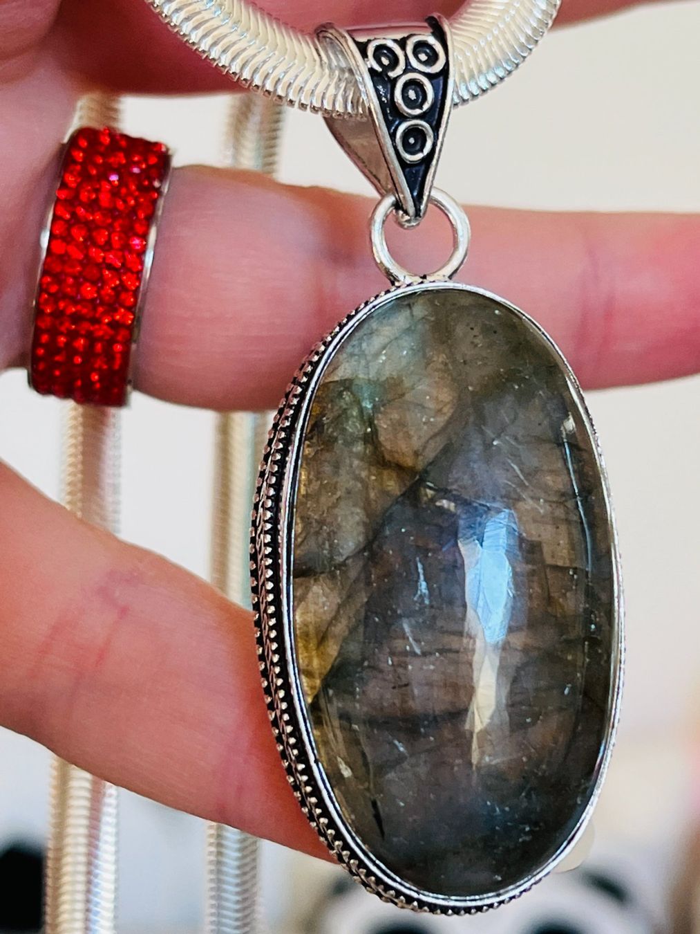 Catenine: Labradorite Gemstone Handmade Jewelry Pendant – Nuovo e nell'imballaggio originale da Genève venduto da AGBERG 2