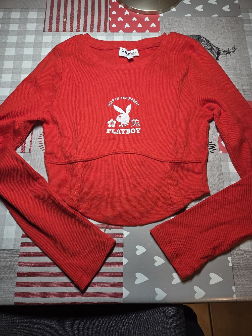 Top: Playboy rouge, Taille M, neuf – Nuovo (secondo la descrizione) da Riddes venduto da mim_qs5p