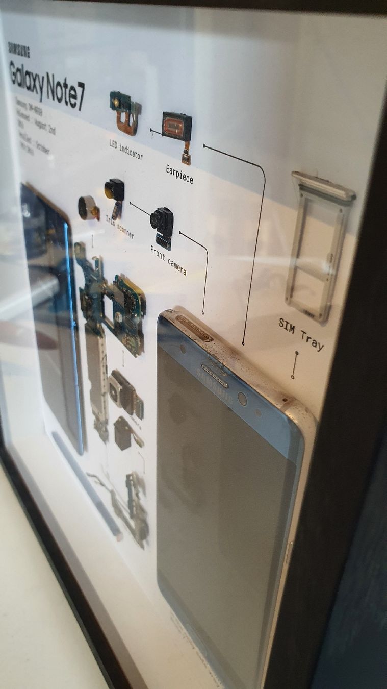 Samsung Telefoni cellulari / Smartphones: Samsung Galaxy Note7 Shadow Box – Usato da Fischenthal venduto da Zeniz 3