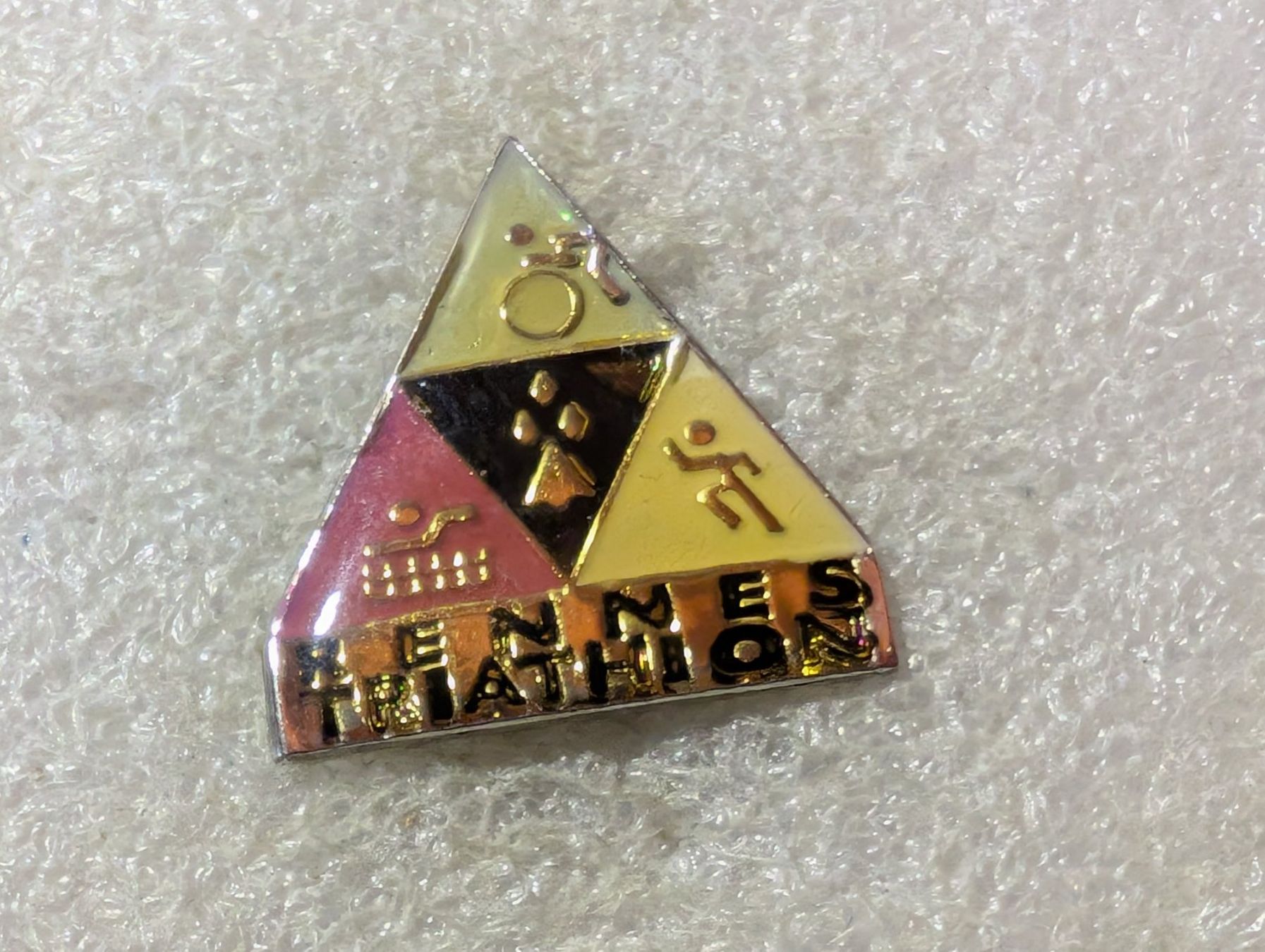 Placchette & Badge: Ansteckpin 187: Rennes Triathlon – Usato da Oppligen venduto da Pin-Fall-Shop
