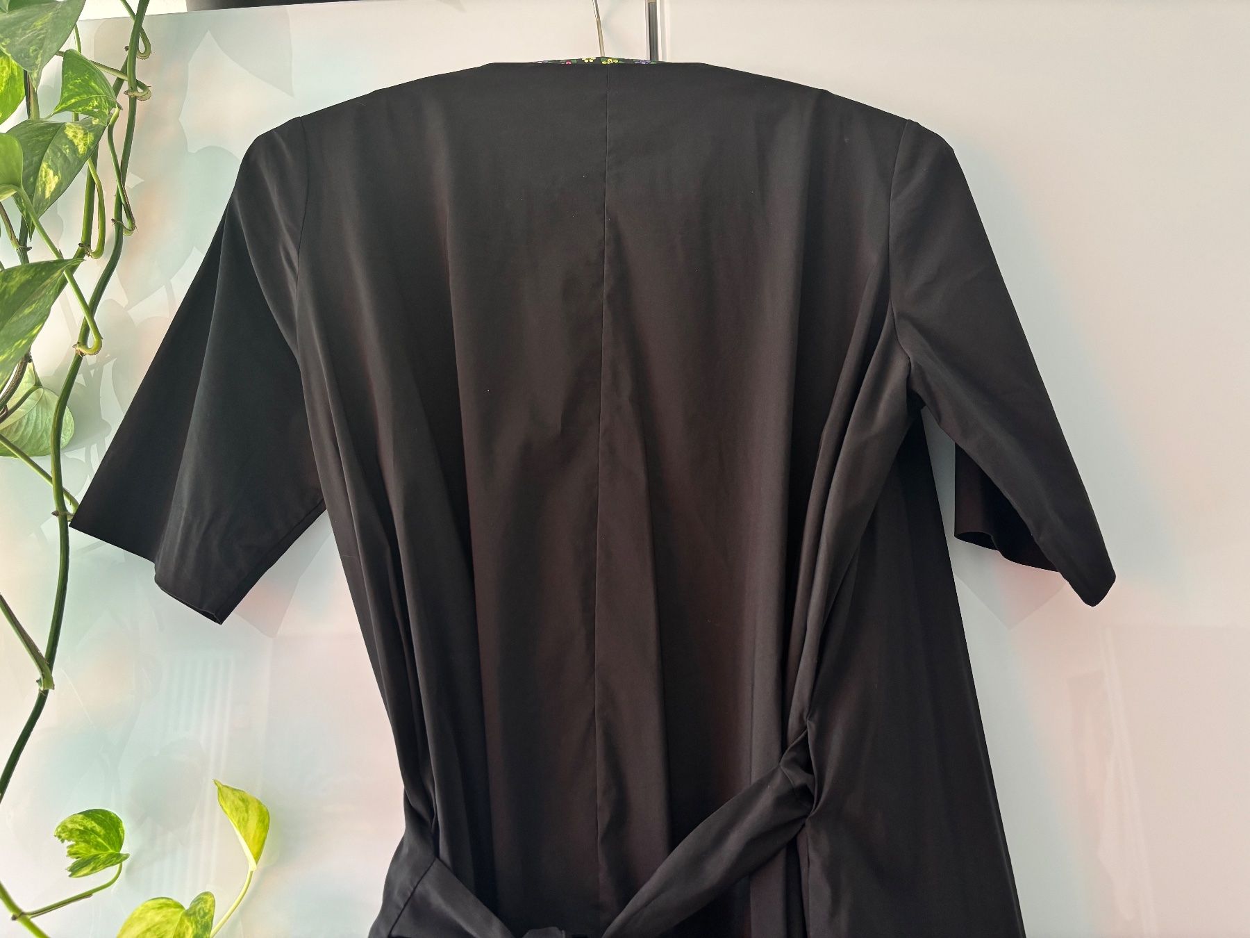 Cos Vestiti: COS schwarzes Wickelkleid Gr. 36 – Usato da Zürich venduto da missmodernage 4