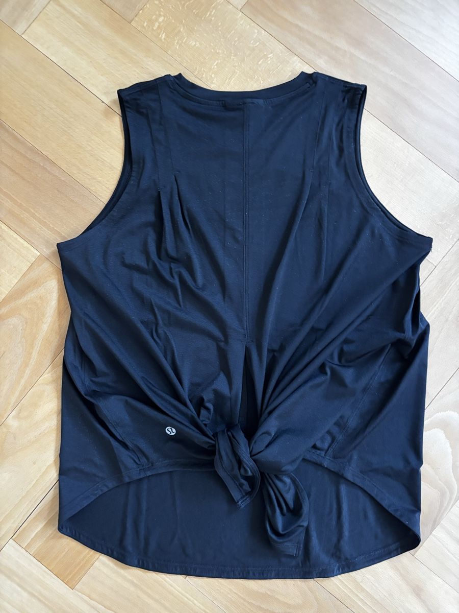 Lululemon Top: Trainingstop von Lululemon (Grösse M) – Usato da Zürich venduto da LuluK88 3