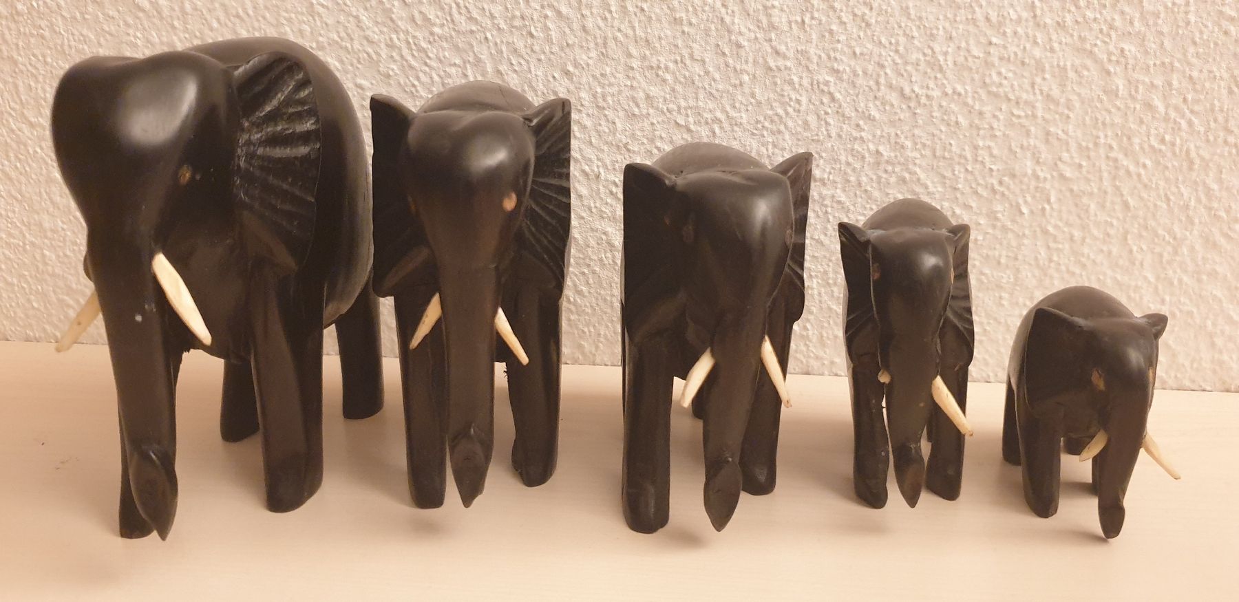 Figurines: Eléphants en bois – D'occasion à St-Sulpice VD par jpw_6xc8 1