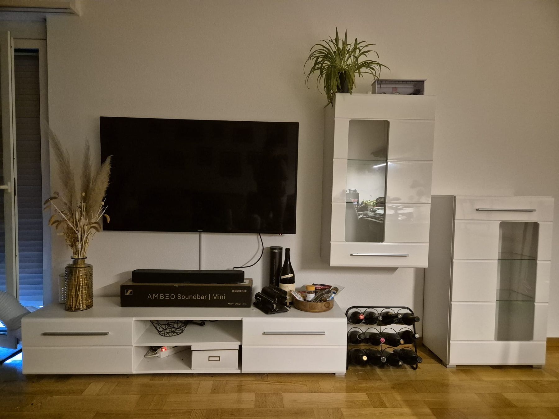 Mobili TV: Wohnwand weiss – Usato da Subingen venduto da 0500JJAC