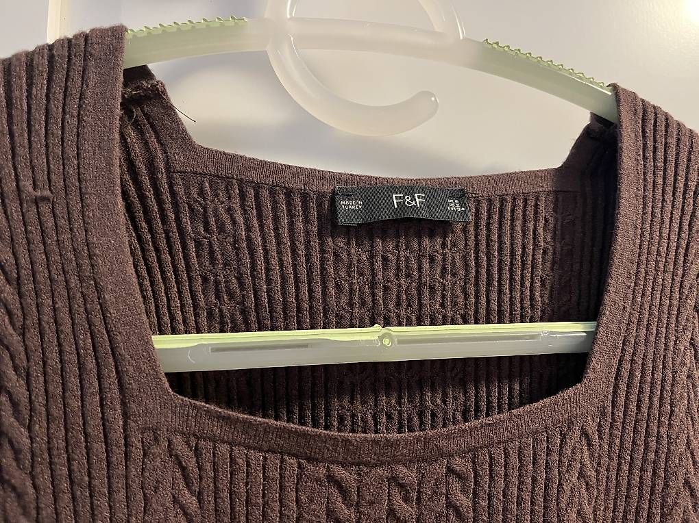Maglioni & Felpe: Pullover, eckiger Ausschnitt, 34 – Usato da Stallikon venduto da Kuschligwuschlig1 1
