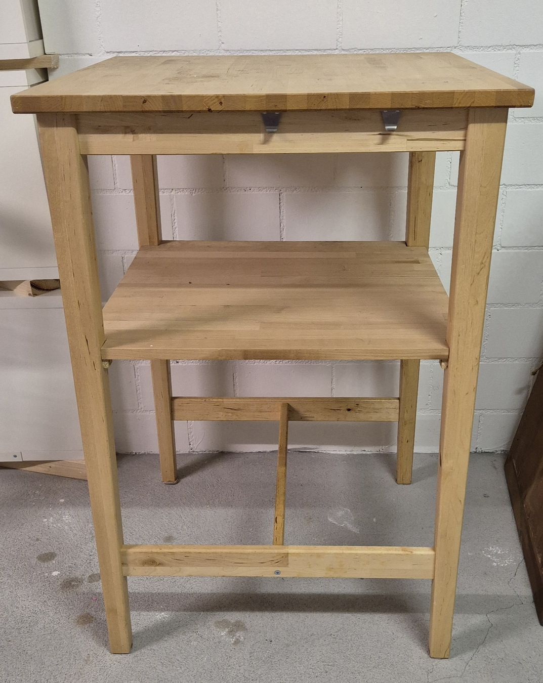 Ikea Tavoli: Ikea Bar-Tisch (70x70cm) – Usato da Oberrohrdorf venduto da Steebeeli