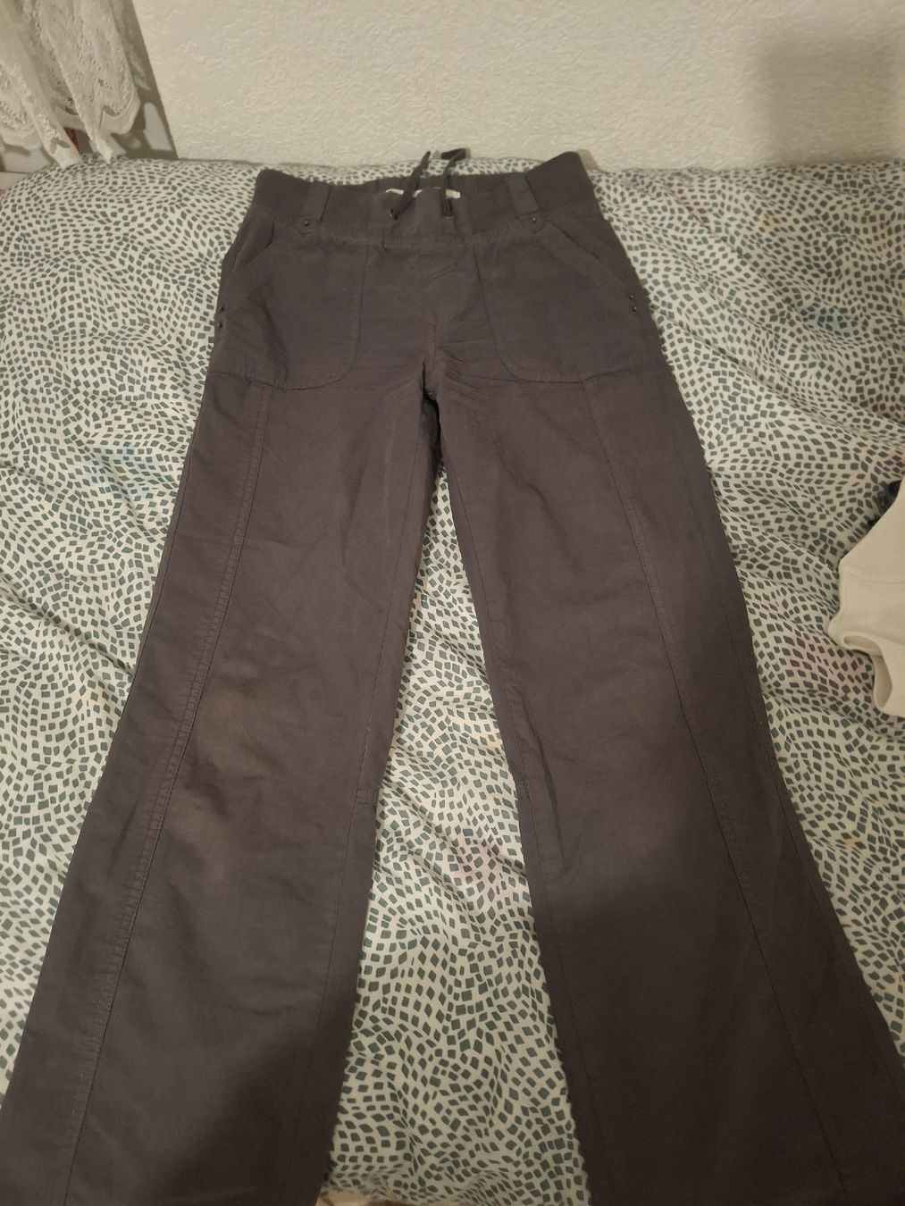 Bershka Hosen: bershka cargo pants  – Gebraucht aus Münsingen von yil_m9ww 1