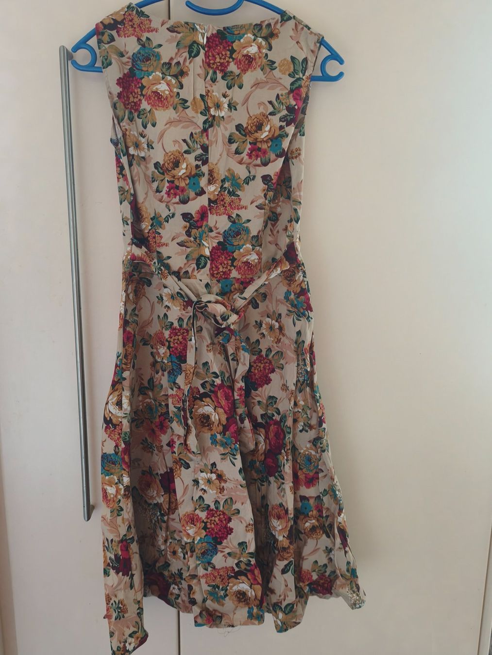 Kleider: ROBE FLEURIE – Gebraucht aus Mervelier von ZORHA 3