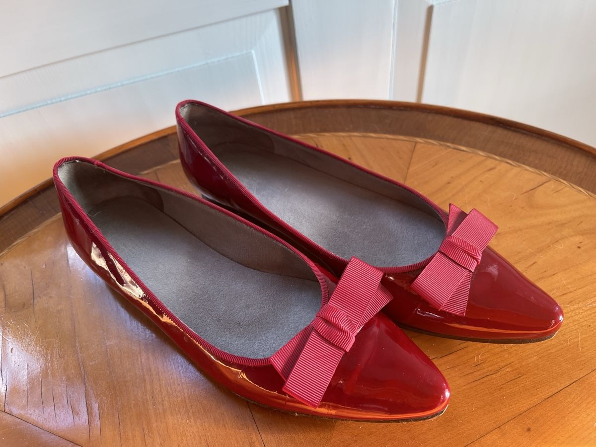 Stuart Weitzman Scarpe da donna: Stuart Weitzman, Ballerinas, Rot, Gr. 37 – Usato da Herrenschwanden venduto da Katja71
