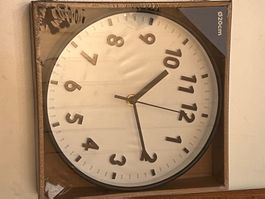 Wanduhr, Durchmesser 20cm, Fabrikneu