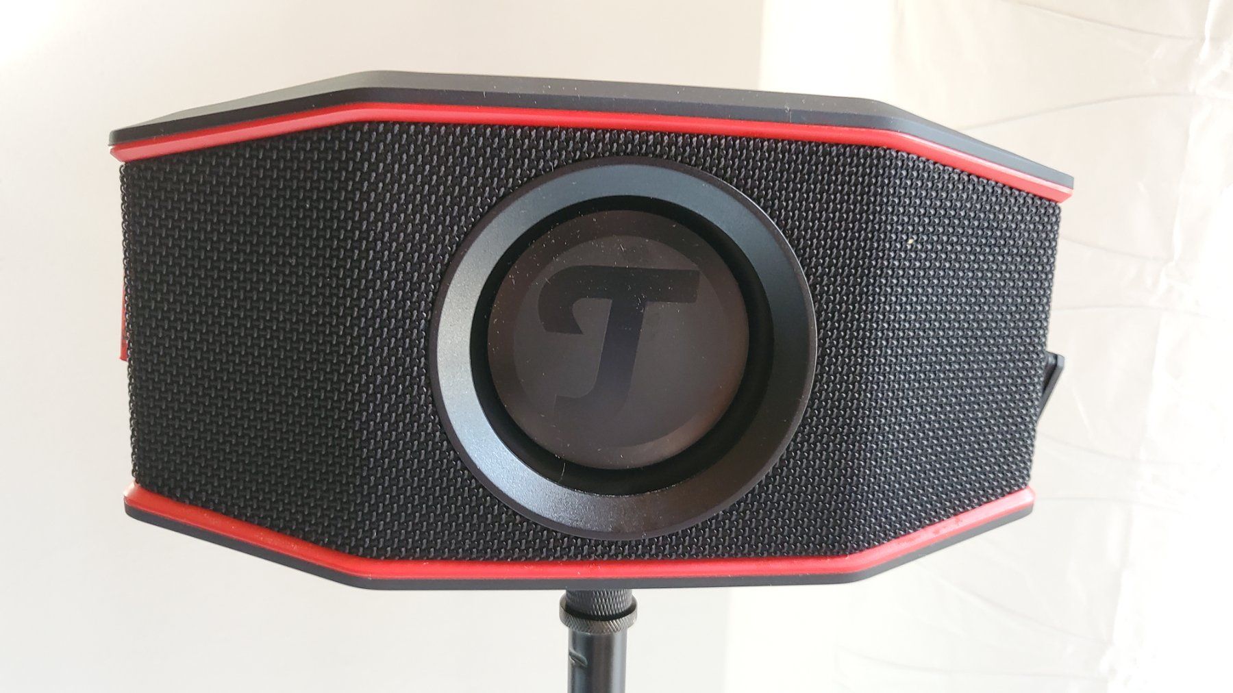 Teufel Casse acustiche: ** TEUFEL ROCKSTER GO Bluetooth Stereo Speaker neuwertig ** – Usato da St. Margrethen SG venduto da Relsi53