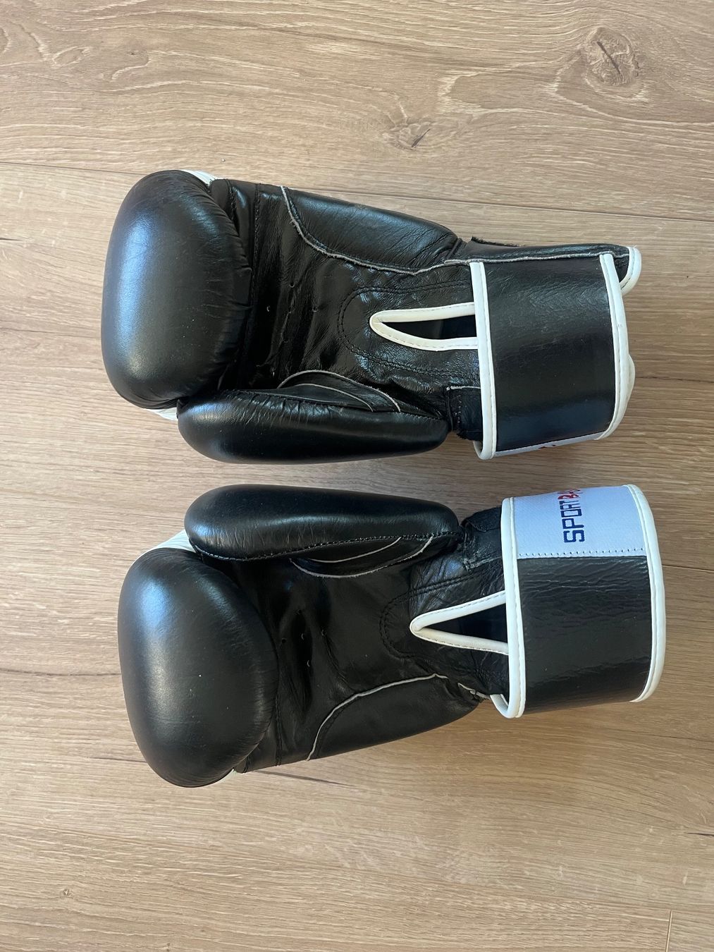 Sacchi da boxe: Boxhandschuhe Sport Basic – Usato da Dotzigen venduto da MiS1200 1