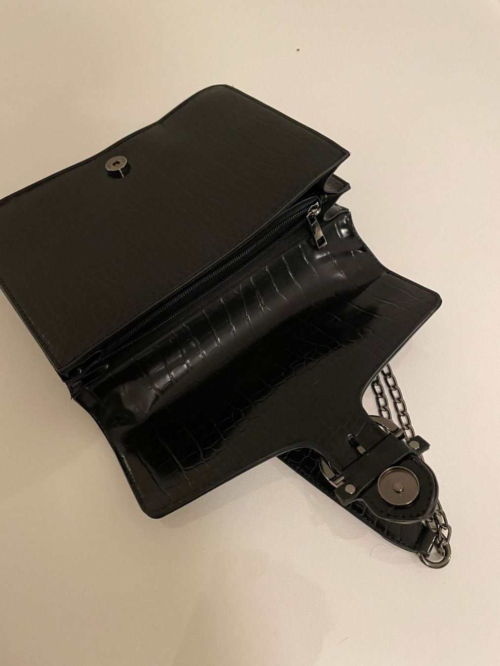 Borse da donna: EVEN&ODD - Black Crocodile-effect Bag – Nuovo (secondo la descrizione) da Chiasso venduto da Er_Mon 2