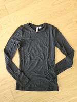 Schwarzes Langarmshirt von H&M, Grösse XS - Basic Teil!