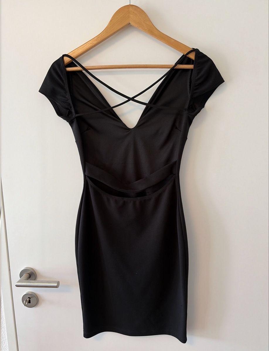 Vestiti: Minikleid mit Rückenausschnitt – Usato da Henau venduto da martina_1998 1