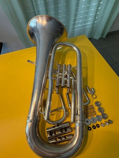 Besson Instruments de musique: Euphonium Besson New Standard (Schnäppchen) – D'occasion à Diessenhofen par Zanze 3