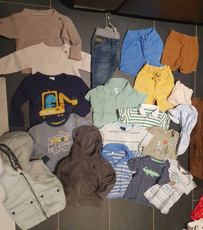 Ensembles coordonnés: Jungen Kleiderpaket gr 74 – D'occasion à Bauma par Stenamo