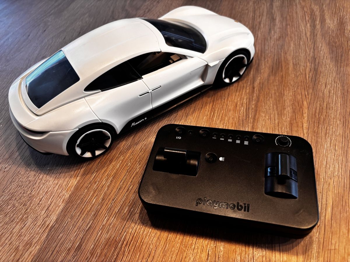 Modellismo RC: Porsche Playmobil télécommandée Mission e – Usato da Pully venduto da Fictikalli