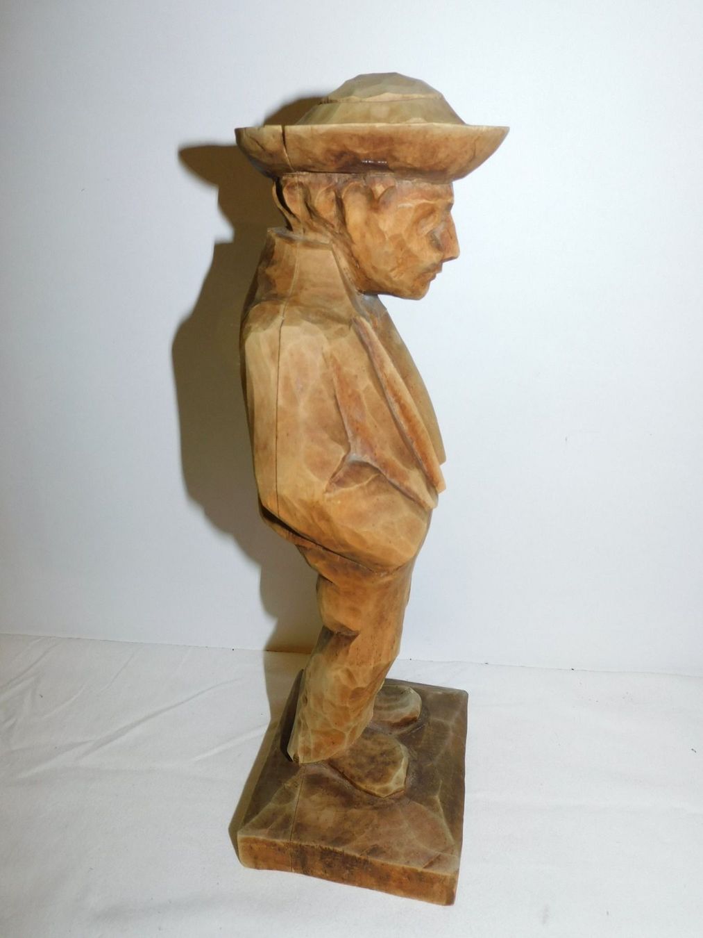 Sculture & Statue: Holzfigur Mann mit Hut, geschnitzt, Vintage – Usato da sursee venduto da trilli-tralli 3