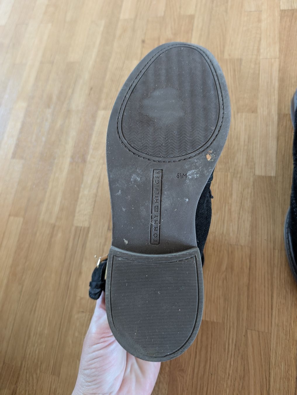 Tommy Hilfiger Scarpe da donna: Tommy Hilfiger Black Suede Ankle Boots - Size 37 – Usato da Zürich venduto da morgannpz 3