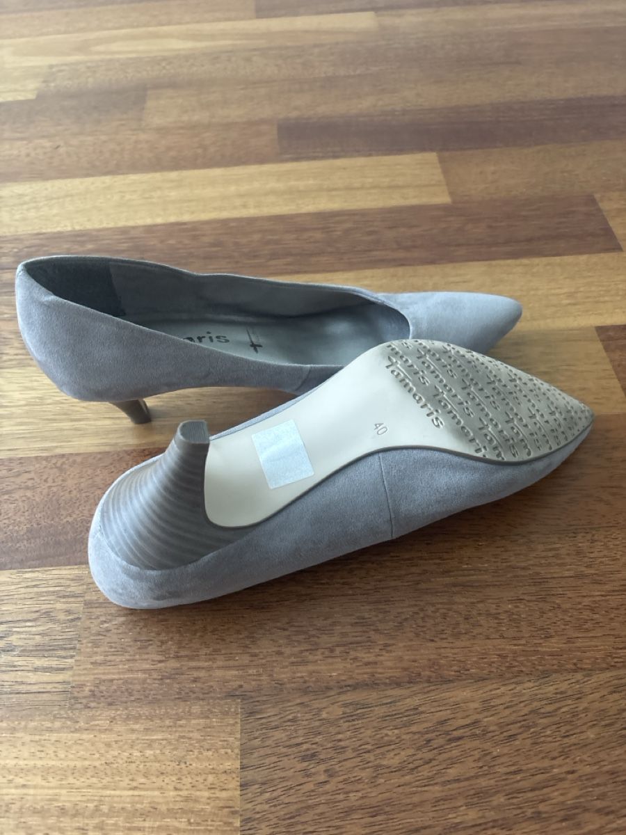Tamaris Scarpe da donna: Damenschuhe Pumps grau Grösse 40 – Usato da Nänikon venduto da Caro8989 4