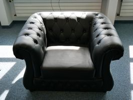 2 Chesterfield Sessel Schwarz klassischer Executive Stil