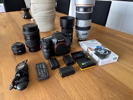 Sony Alpha 99 Komplettpaket mit 4 Objektiven und Zubehör