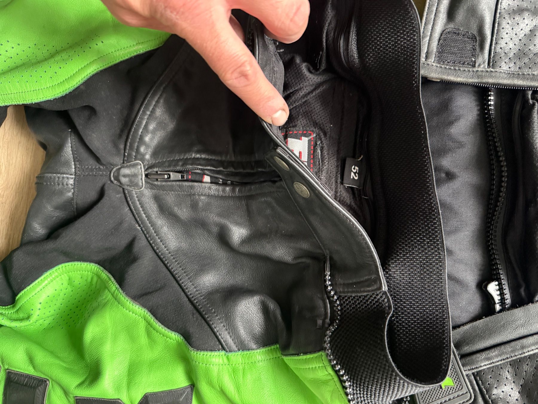 Lotti di vestiti: Habits de moto Vert Kawasaki – Usato da Crassier venduto da pet_sn9s 2