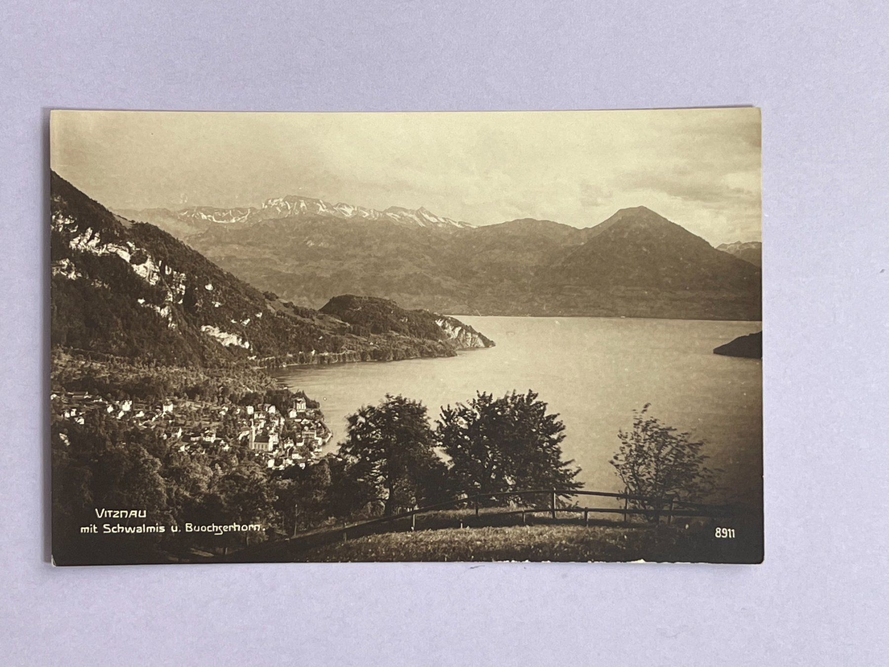 Cartoline postali: Vitznau mit Schwalmis – Usato da Steg VS venduto da danwer74